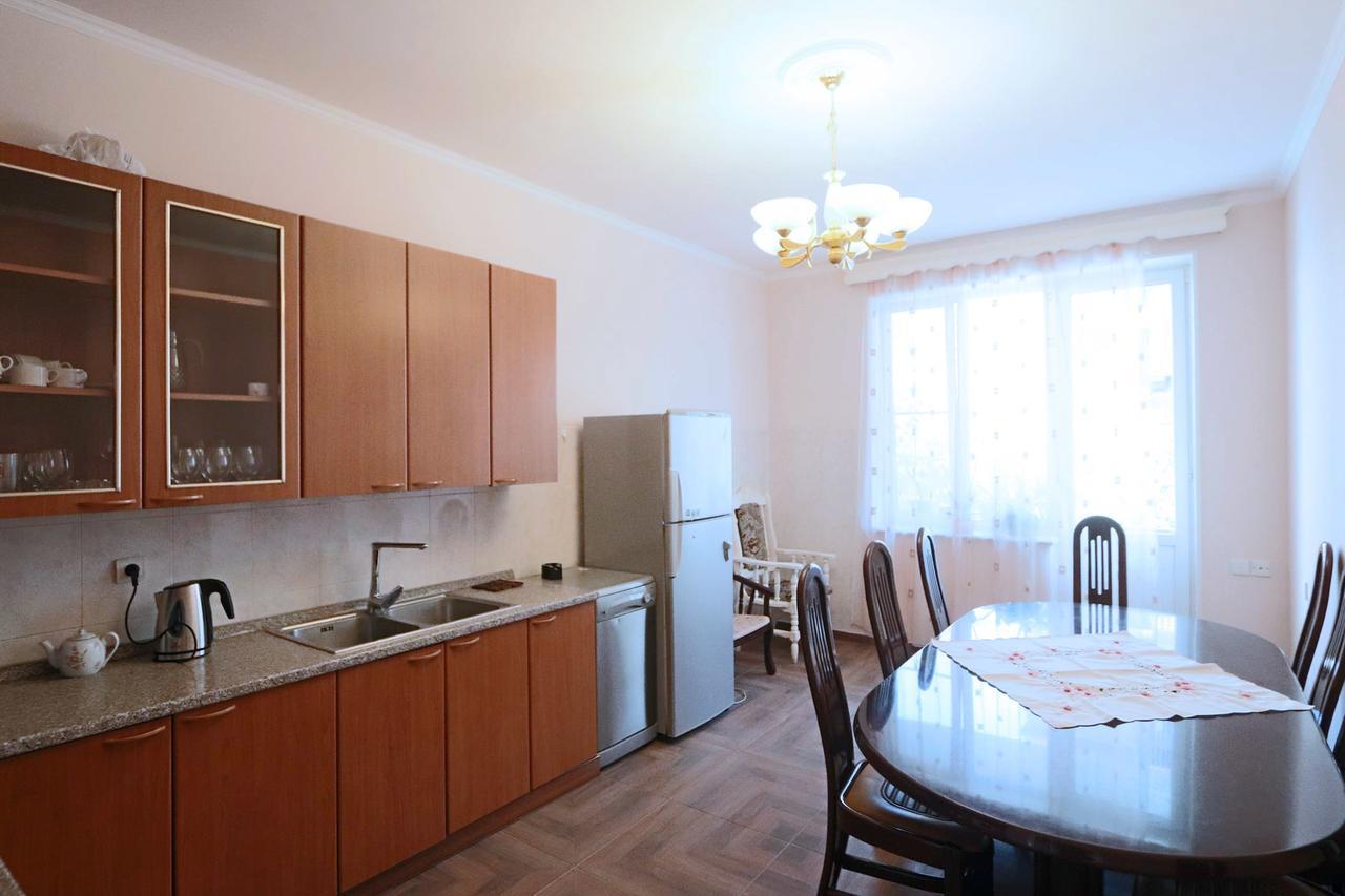 Garnim Guest House Yerevan Bagian luar foto