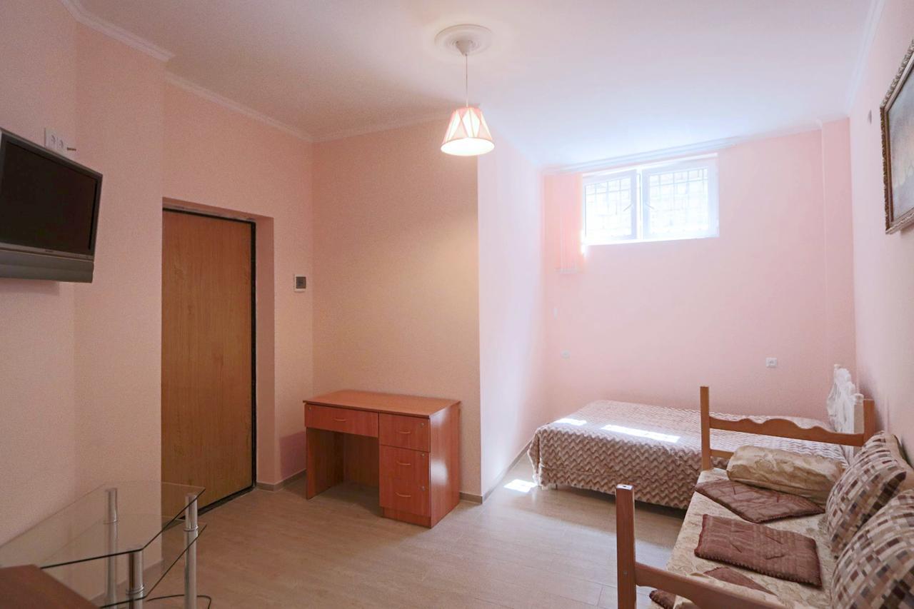 Garnim Guest House Yerevan Bagian luar foto